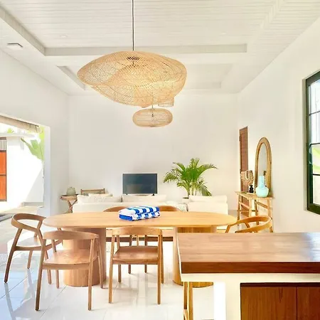 Stylish Digital Nomad Villa With Ensuite Workspaces